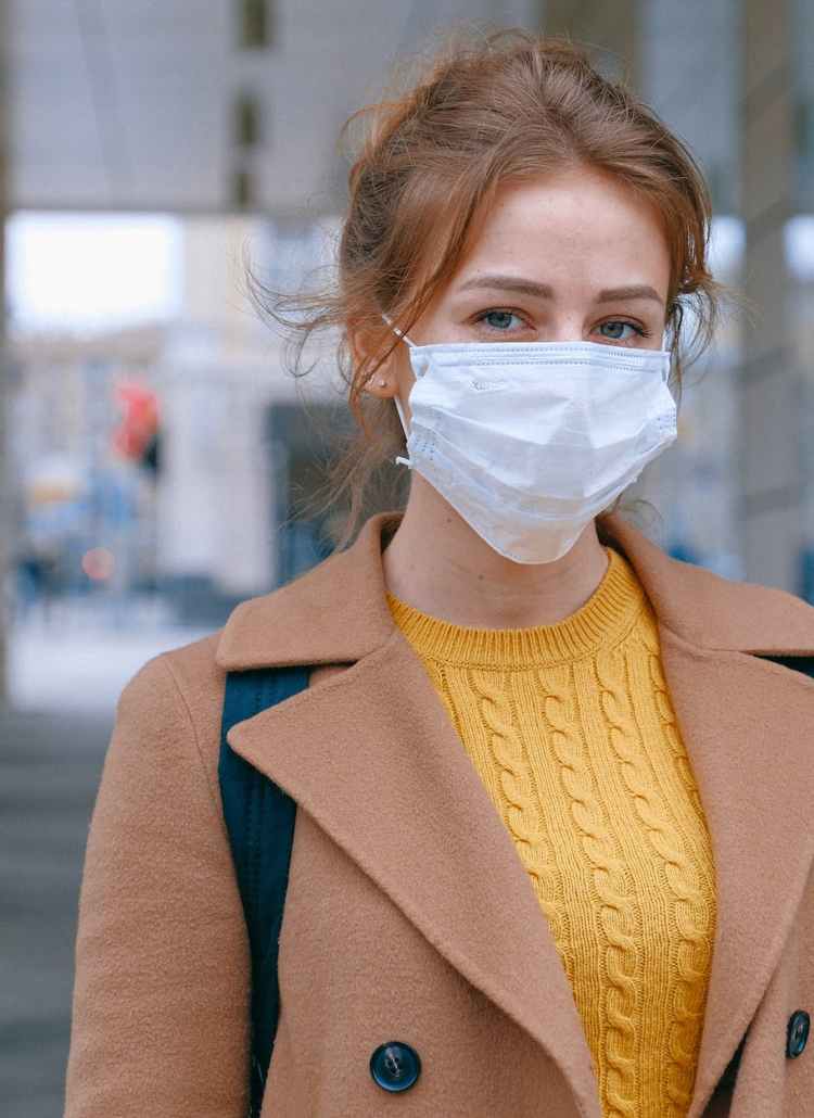 woman wearing face mask